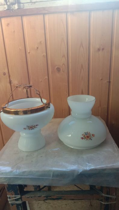 Плафоны стеклянные для люстр и настольных ламп.