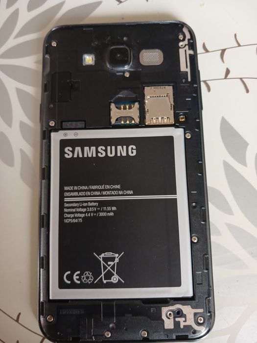 Samsung Galaxy J7 Neo