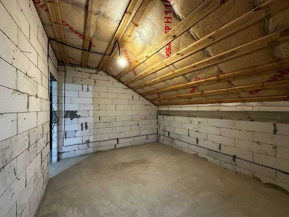 Продаж будинку 210м². 4 кімнати. Під ремонт. Підвал. СЕРТИФІКАТ! ID:744