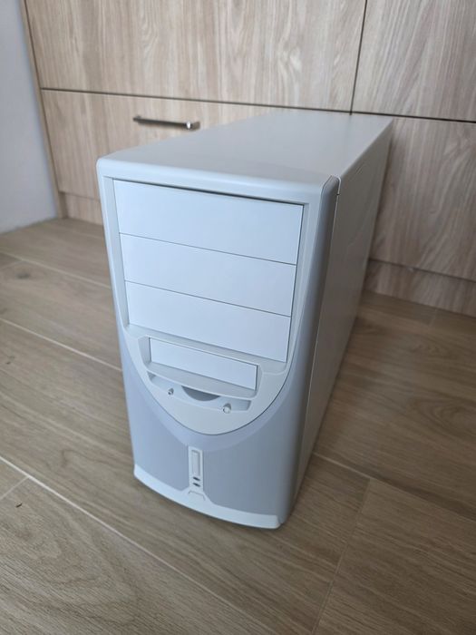 Obudowa ATX biała retro nowa