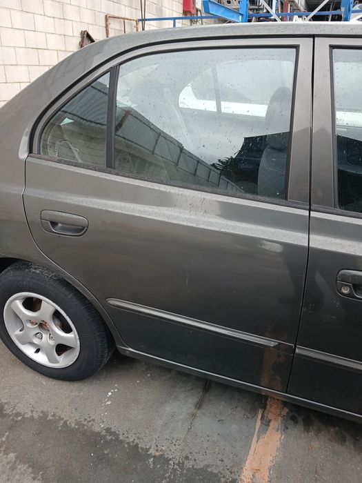Porta trás direita HYUNDAI Accent II (LC)