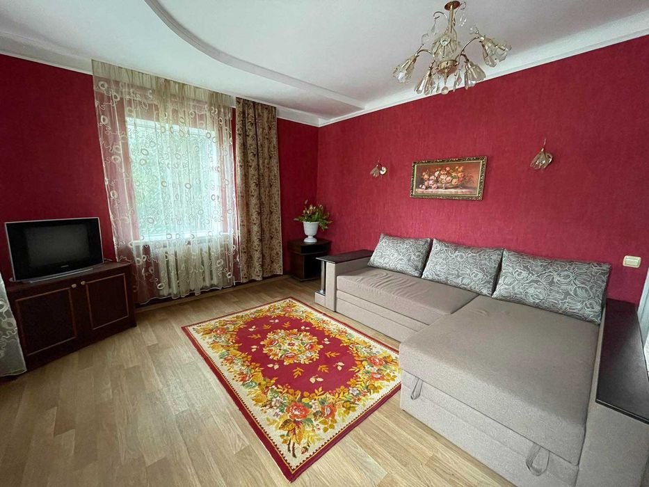 Продаж  будинку у Полтаві ( ремонт,всі комунікації, техніка та меблі)