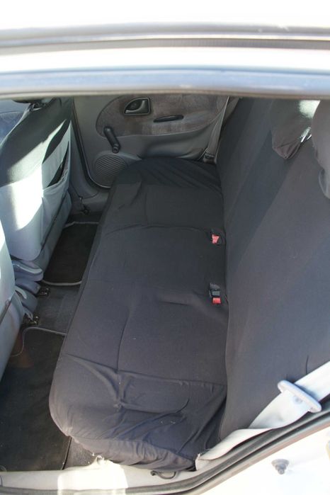 Renault Clio 1.2 (Ano 2000 / Mês 12) – Para Peças ou Reparação