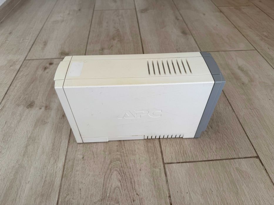 UPS renomowanej firmy APC, Model Back-UPS 500