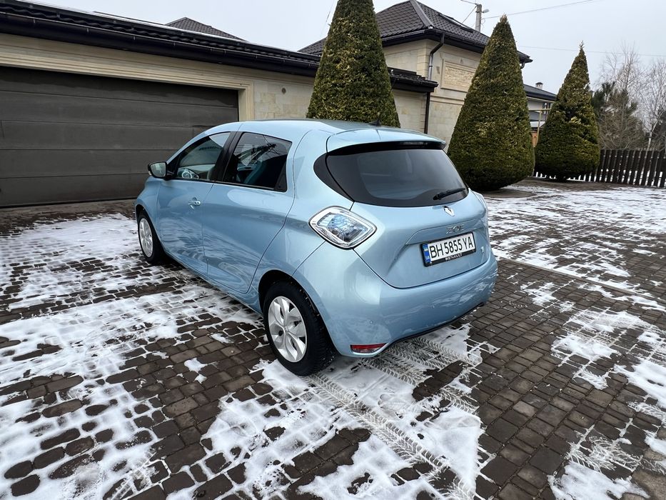Продам Renault Zoe в идеальнишом состоянии