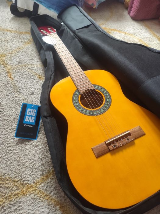 Guitarra criança 3/4 nova