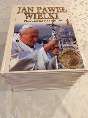 Kolekcja pozłacanych medali Jan Paweł II wraz z kolekcją albumów