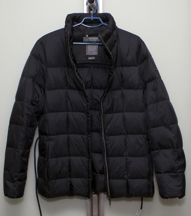 новий пуховик Geox