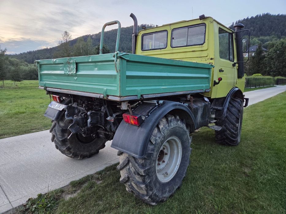 Mercedes unimog u 1000