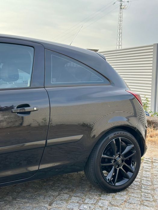 Opel Corsa D 1.3 CDTI Black edition