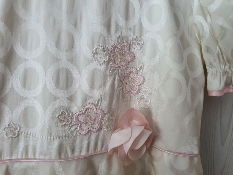 Sprzedam sukienkę w bdb stanie