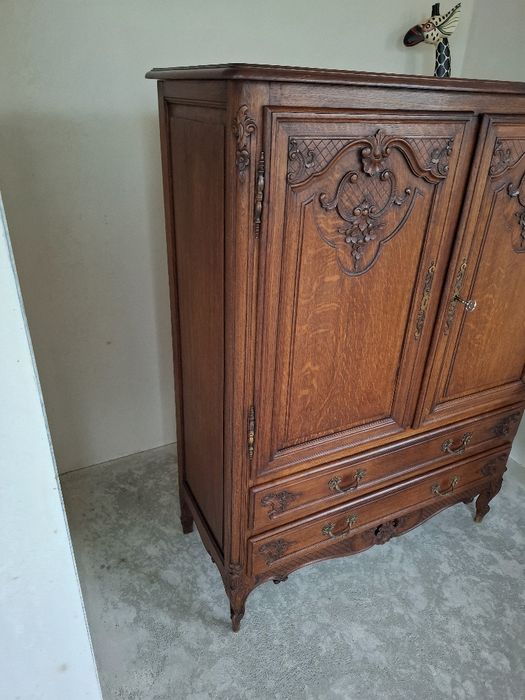 Komoda bielizniarka w stylu ludwikowskim stylowa komoda szafka francuska