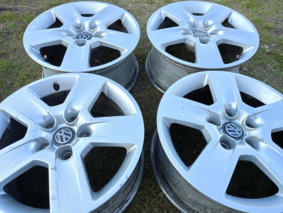 Felgi aluminiowe Audi VW oryginalne 16"