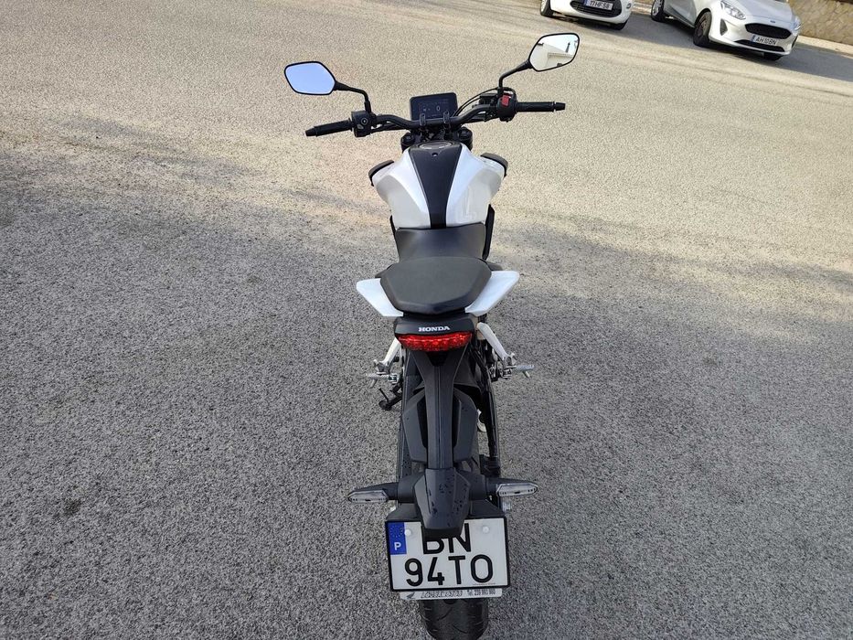Honda CB125R 2024 9.500 km Impecável