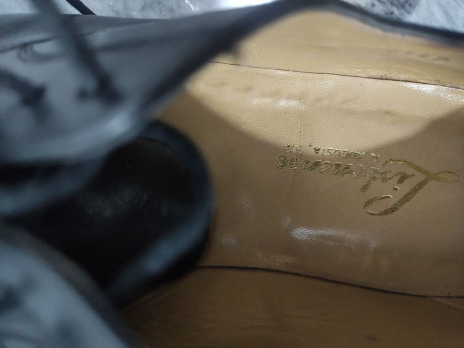 Sapatos pretos p/homem da Sapataria Lisbonense