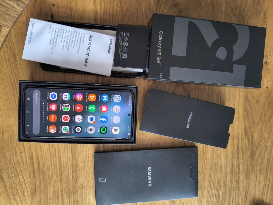 Smartfon Samsung Galaxy S21 5 G  LTE 8GB , 128 GB