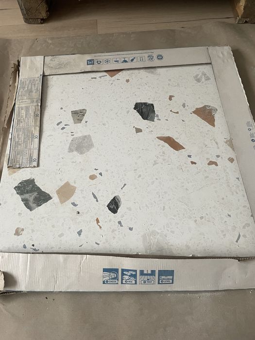 3 plytki straciatella 60x60