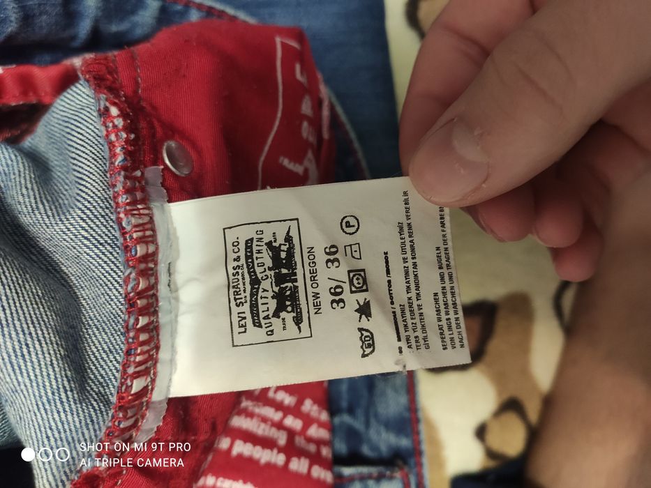 Джинси Levis 506