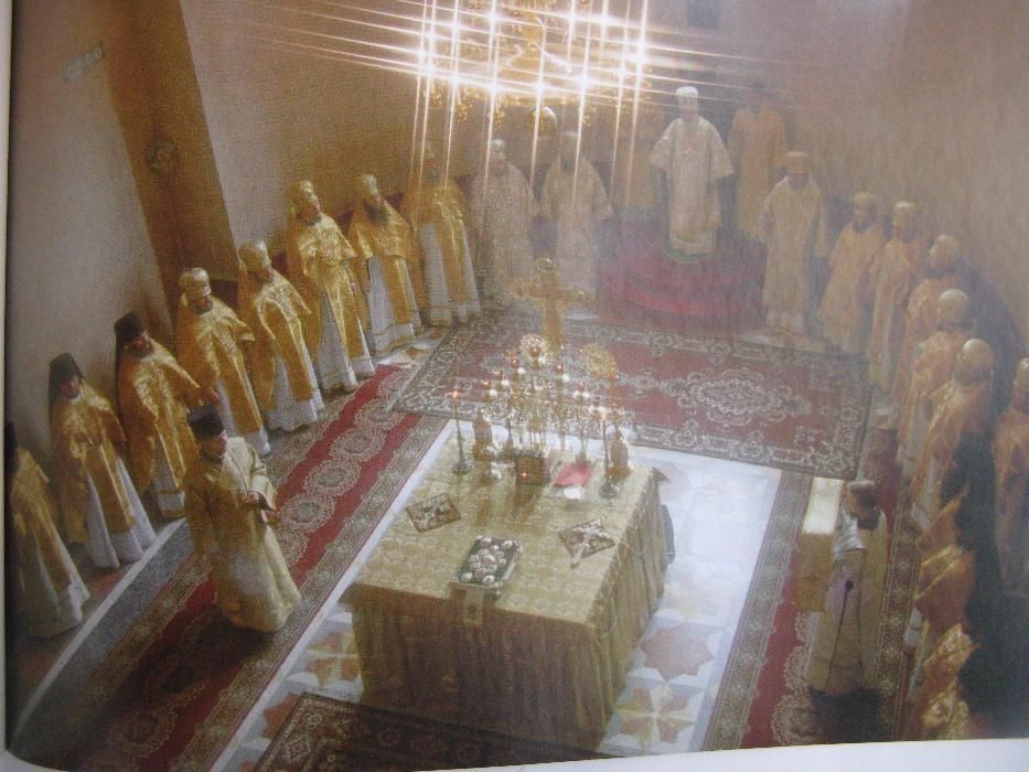 Киево - Печерская Лавра на английском и французском языках