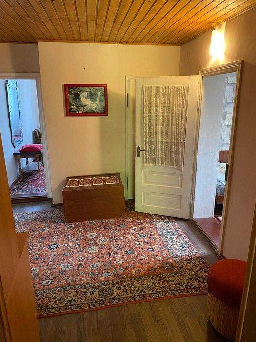 3х. кімнатна. кв. в  будинку, масандра. Є парковка.
