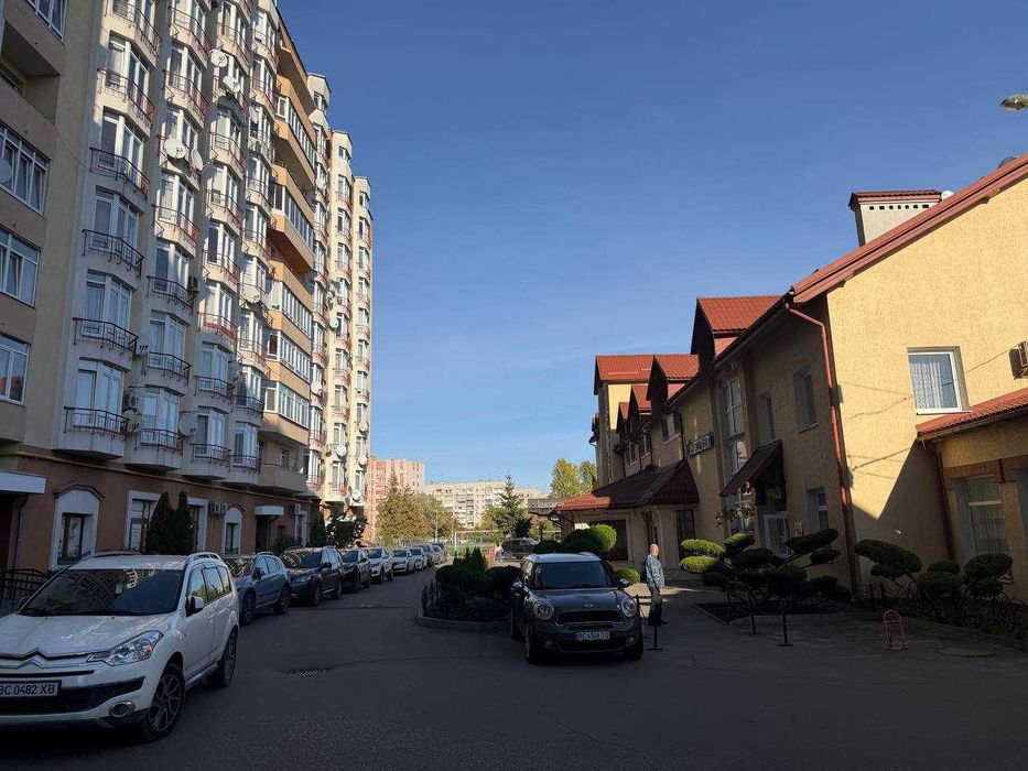 Продаж 3 кімнатної квартири в ближньому центрі міста по вул Лінкольна