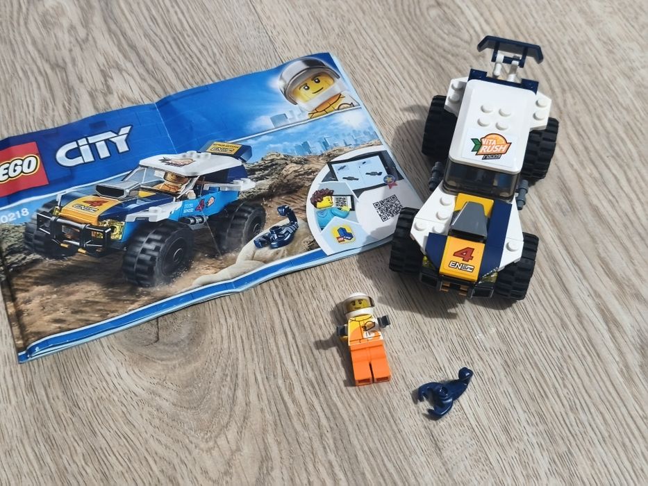 LEGO City 60218 Pustynna wyścigówka,