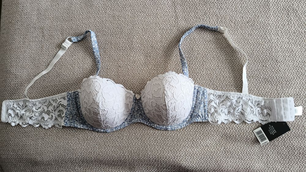 Бюстгалтер Esmara 85B Типу балконет