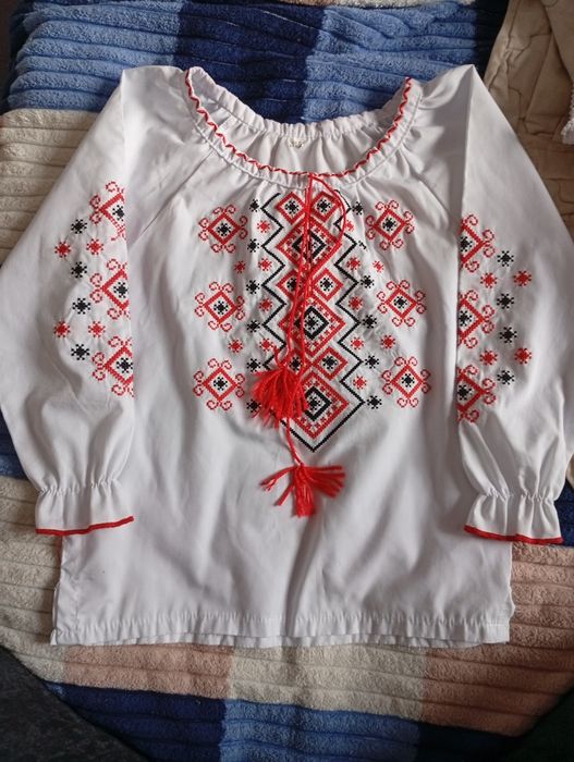 Вишиванка для дівчинки