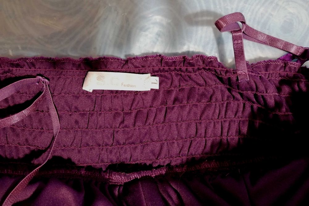 Vestido noite de folhos e renda, lilás, tamanho L