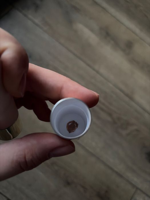 Bronzer kremowy w sticku Rare Beauty power boost