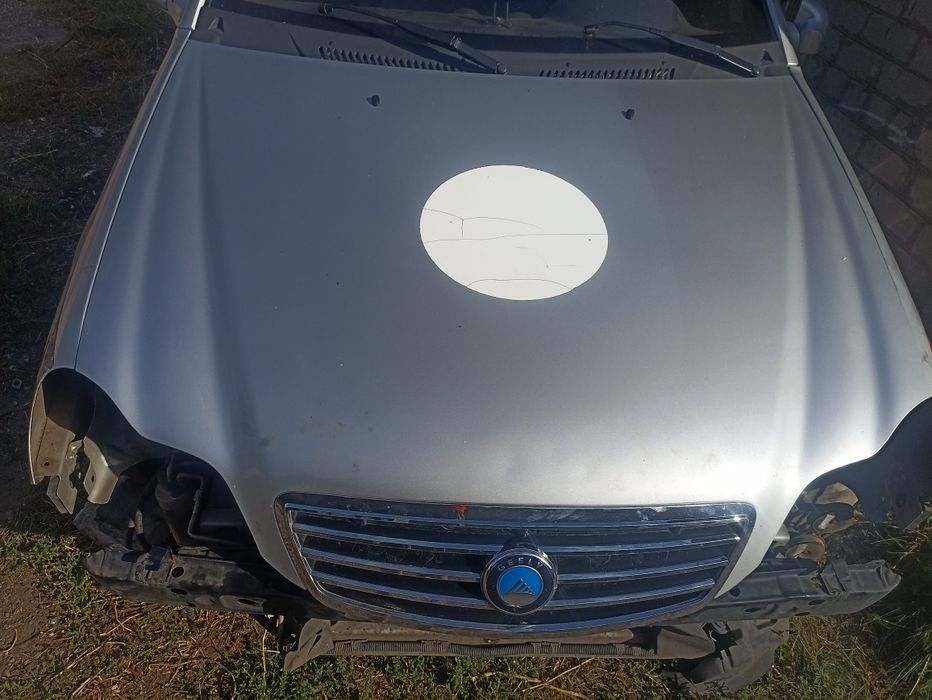 продам капот Geely ck