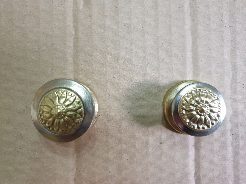 Puchadores para móveis
