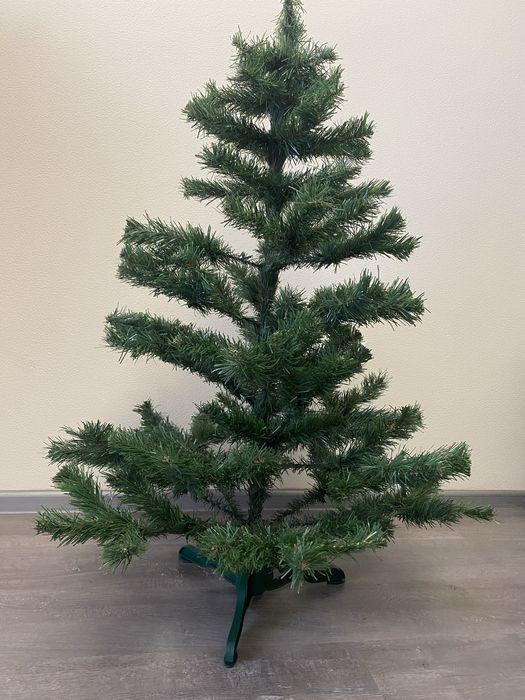 Штучна ялинка, 120 см з іграшками