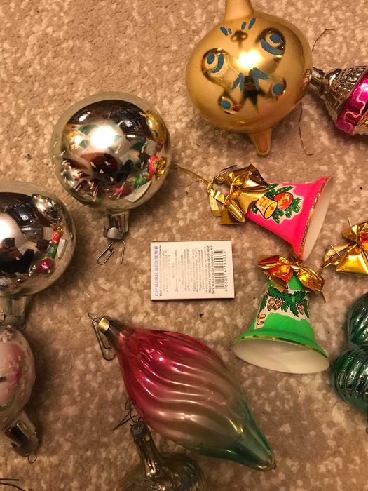 Продам елочные игрушки одним лотом.
