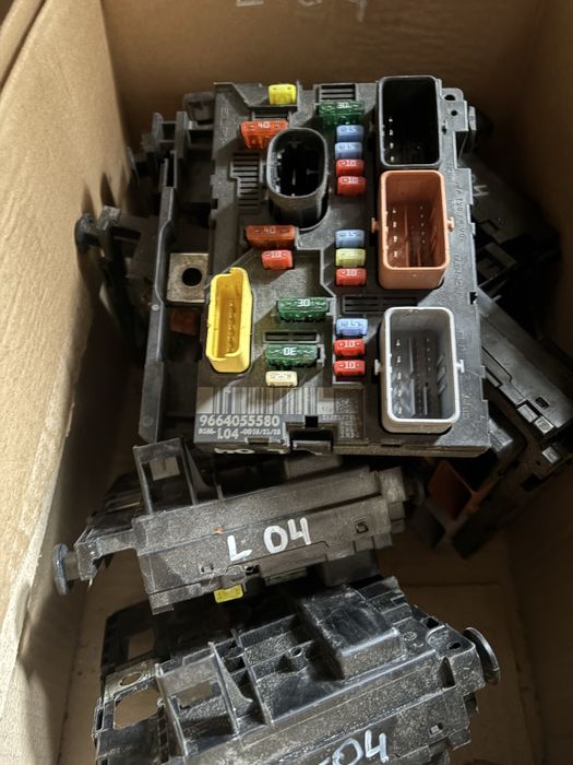 BSM блок запобіжників R06 R05 R04 R02 R09 L01 L06 L11 Z05 Z02 Z06 Z03