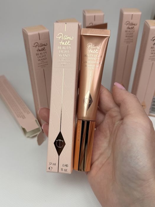 Хайлайтер для обличчя Charlotte Tilbury Pillow Talk рідкий