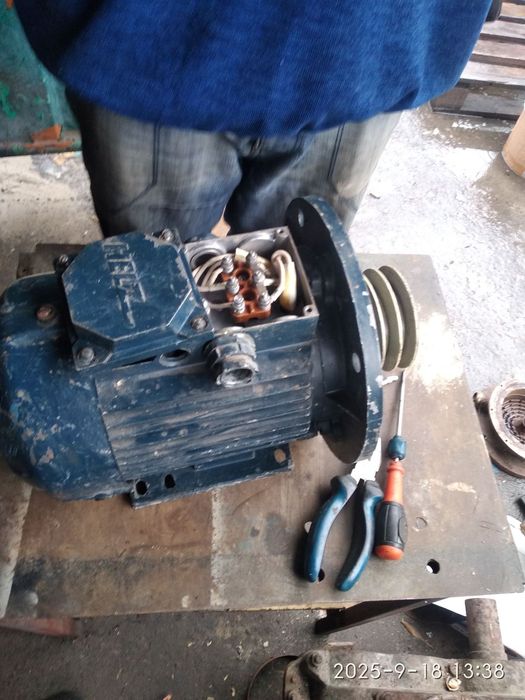 Электродвигатель 4 кВт 2900 оборотов