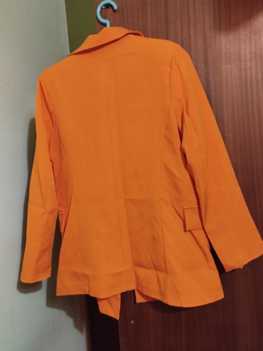 Blaser forrado laranja novo