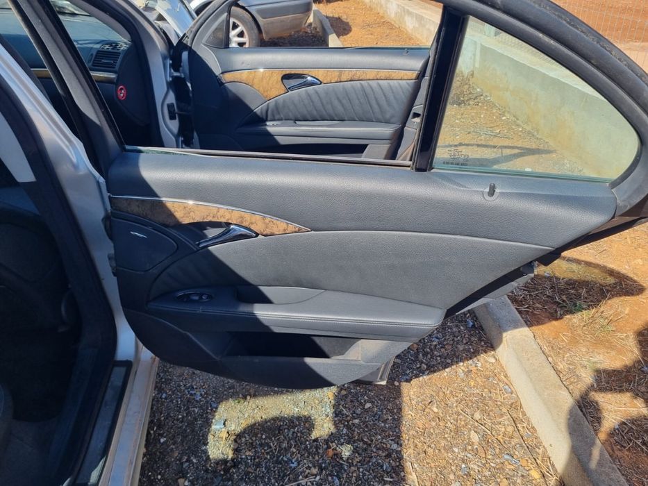 Mercedes-Benz E 220 CDI Automático 2005 - Acidentado, Ideal para Peças