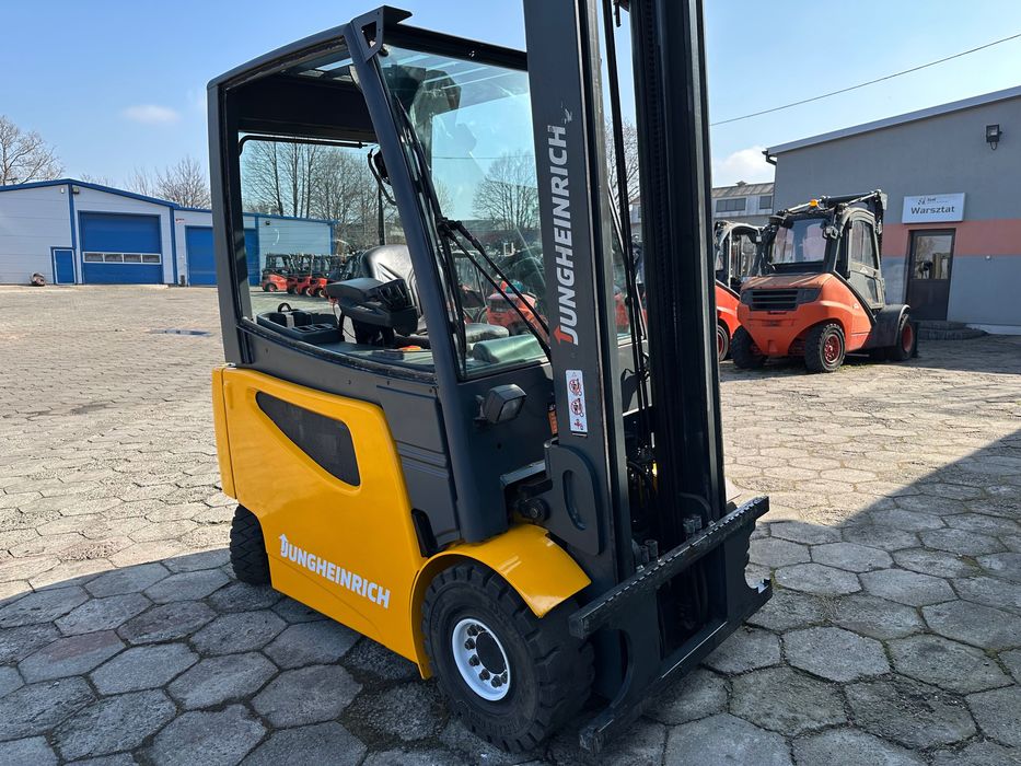 Wózek Widłowy Jungheinrich EFG425 bateria 2020 Rok,2,5t