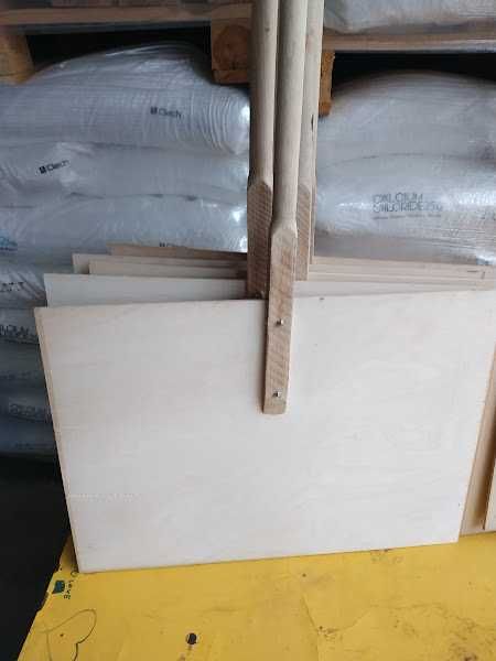 Łopata do śniegu ze sklejki wodoodpornej