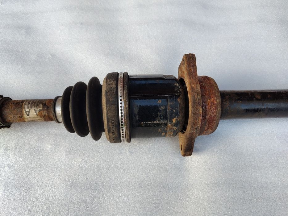 Піввісь/Полуось/Привід/Шрус Тойота Авенсіс Т25 2.2 D-Cat 177 2003_08р.