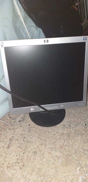Monitor, Keyboard, and Speakers64551598473730122