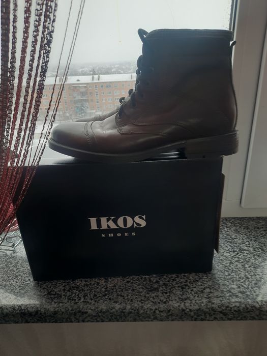 Продам кожанні осінні ботінки 42розмир.