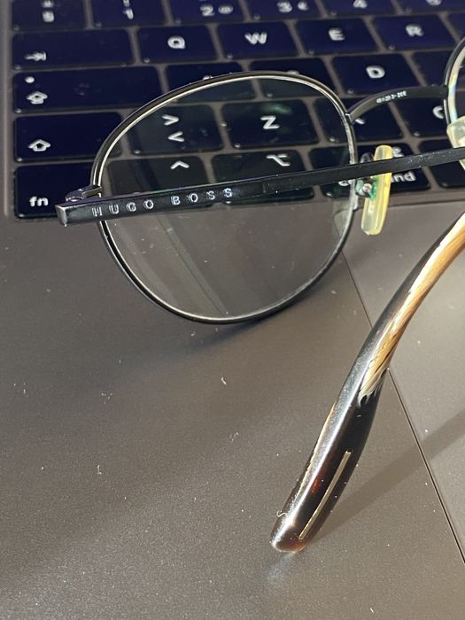 HUGO BOSS óculos
