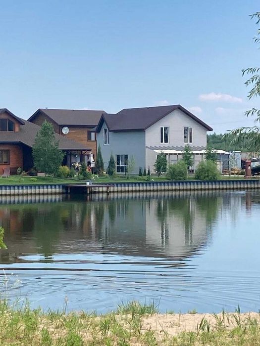 Продаж від власника. Від Бучі 8 км. 220 м2 у лісі на березі озера