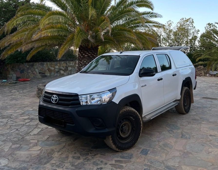Toyota Hilux wit