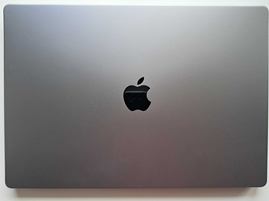 Laptop Apple Macbook Pro M1 Max 2021 16,2" 64 GB / 1 TB 32 rdzenie GPU