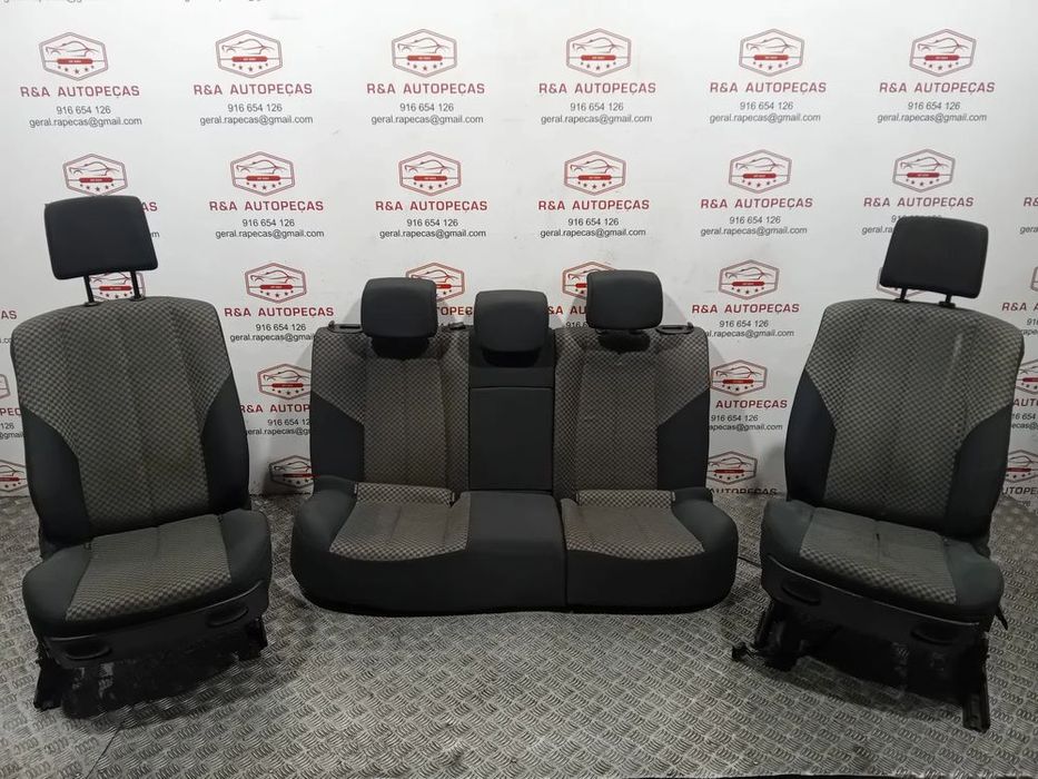 Conjunto de Bancos Renault Megane II em Tecido Original