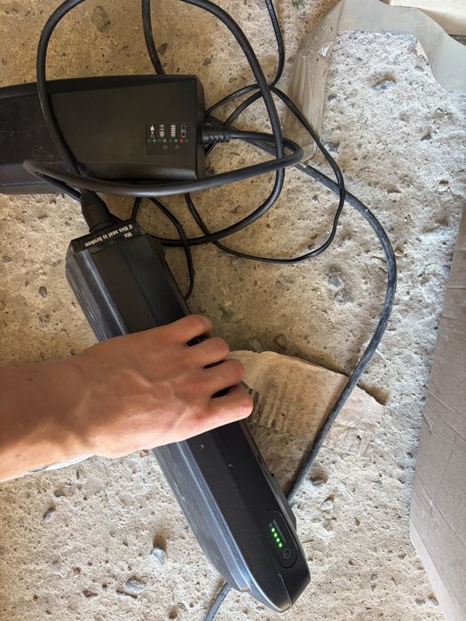 Ładowarka 42V/4A magnetyczna